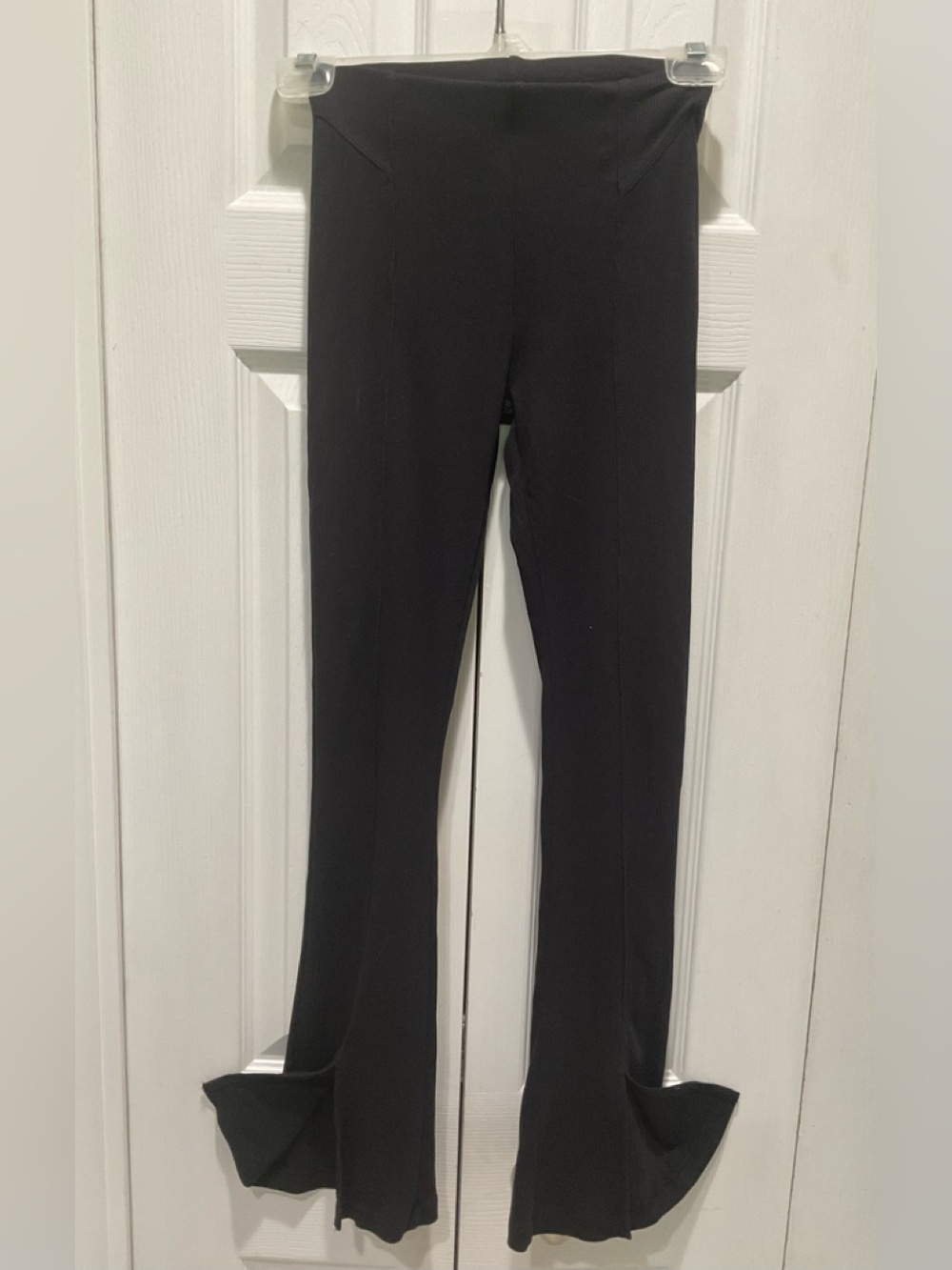 🍏🍏🍏 ZARA Girl’s Black Slit Flare Hem Thinly Ribbed Skinny Leggings, Size 11-12